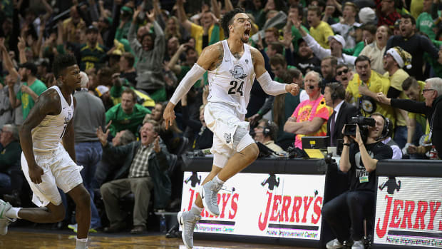 dillon-brooks-oregon-celebrates-game-winner.jpg